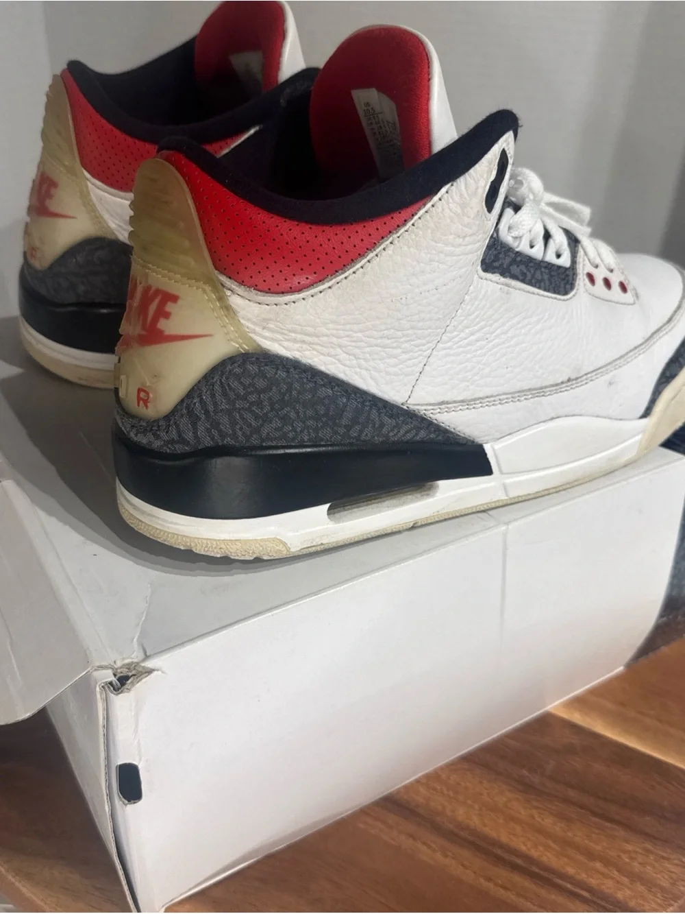Men’s Size 10.5 - Jordan 3 Retro Denim SE Fire Red 2020 - CZ6431 100